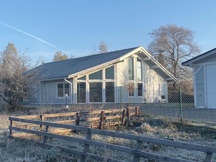 Babiogorska Perelka W Skandynawskim Stylu Z Sauna I Kominkiem Jordanow Exterior photo